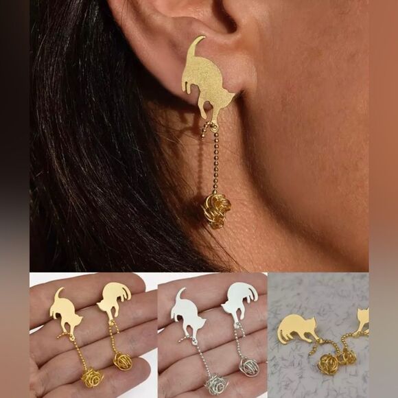 Jewelry - Adorable Cat Kitty Playing Earrings Silver Gold
